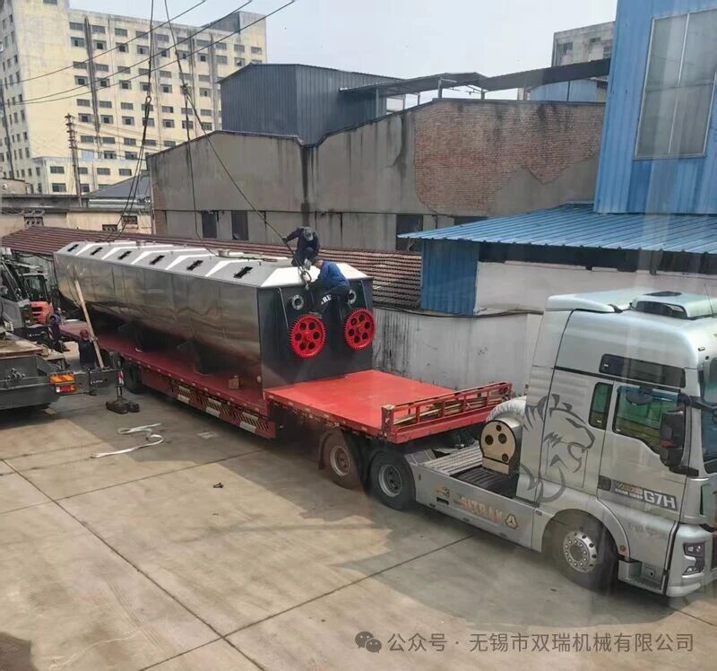 湖北某r-BHET企業(yè)訂購的30000L大型結(jié)晶機(jī)交付發(fā)貨